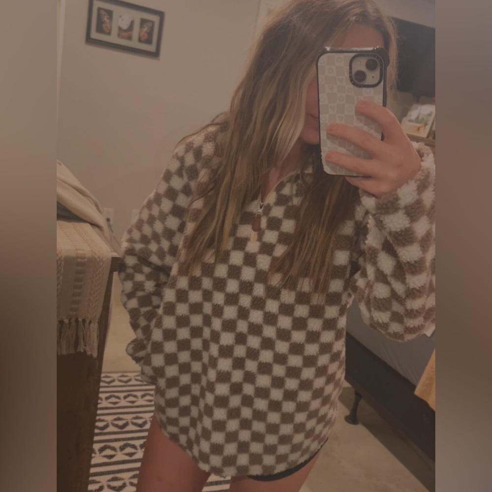 Checkered Brown and White Pullover